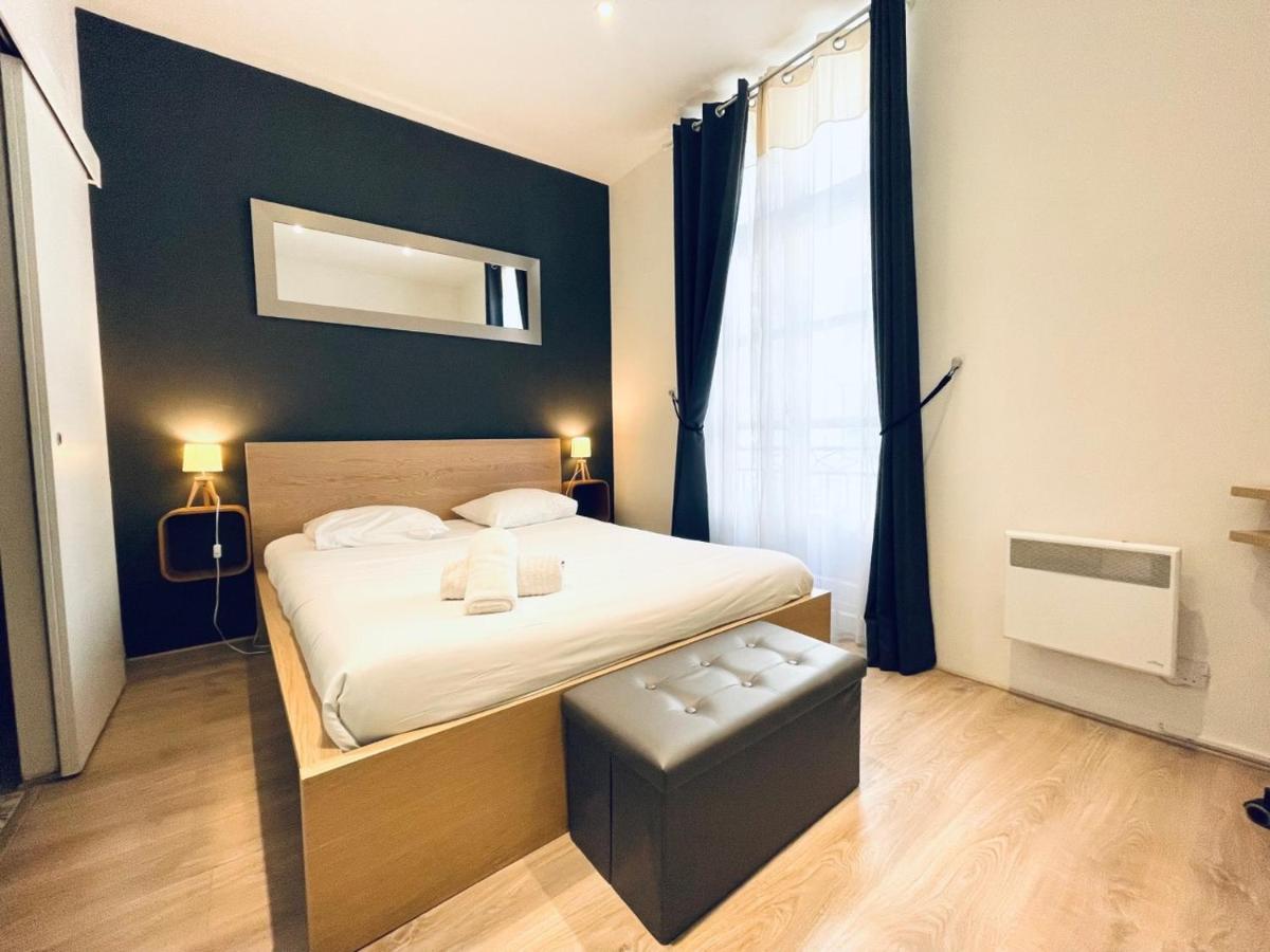 Centre, Parking 100m Apartment *